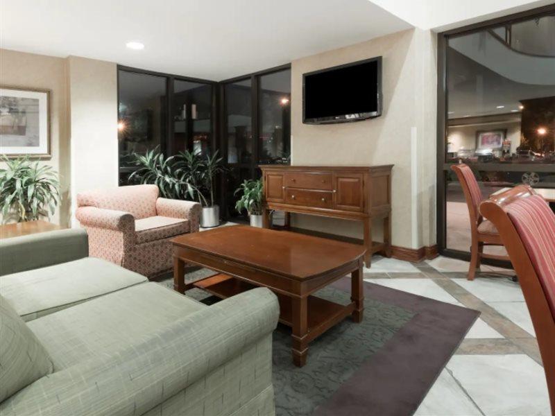 Hotel Baymont By Wyndham Indianapolis South Extérieur photo