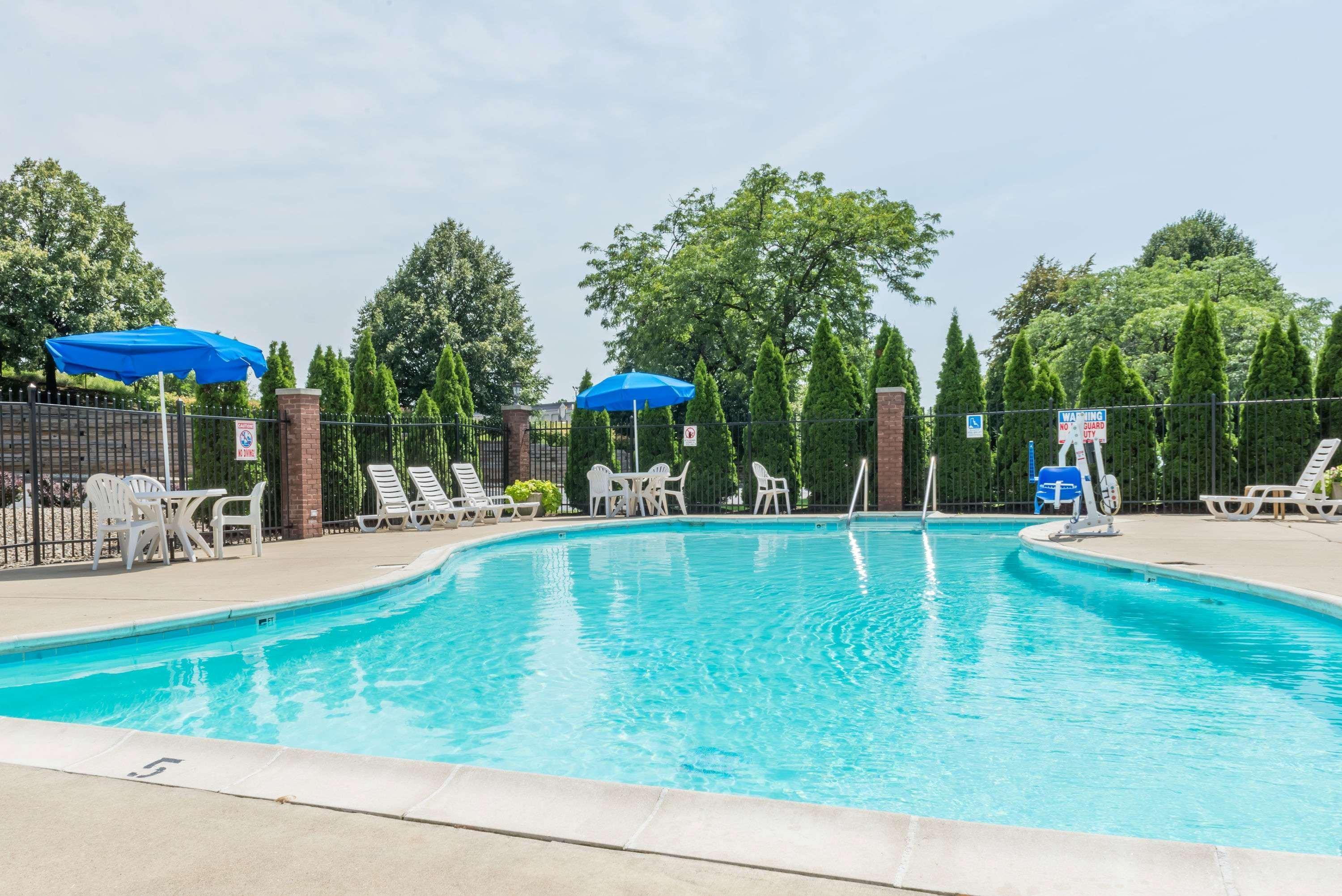 Hotel Baymont By Wyndham Indianapolis South Extérieur photo