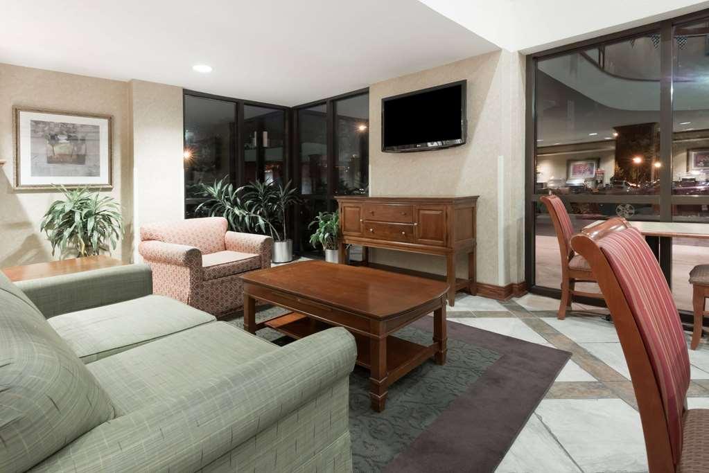 Hotel Baymont By Wyndham Indianapolis South Intérieur photo