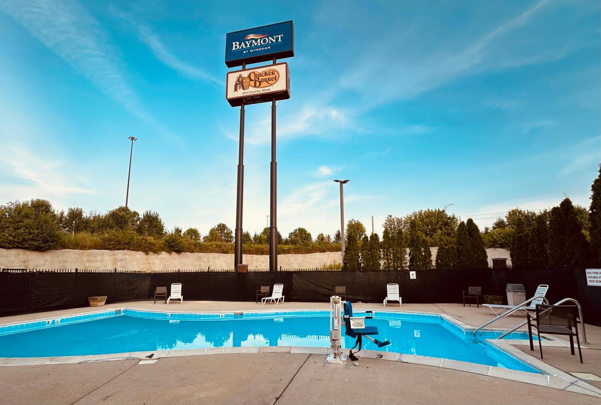 Hotel Baymont By Wyndham Indianapolis South Extérieur photo